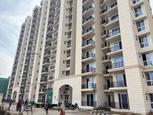 2 BHK Apartment For Sale in Signature Global City 63A, Sector 63a