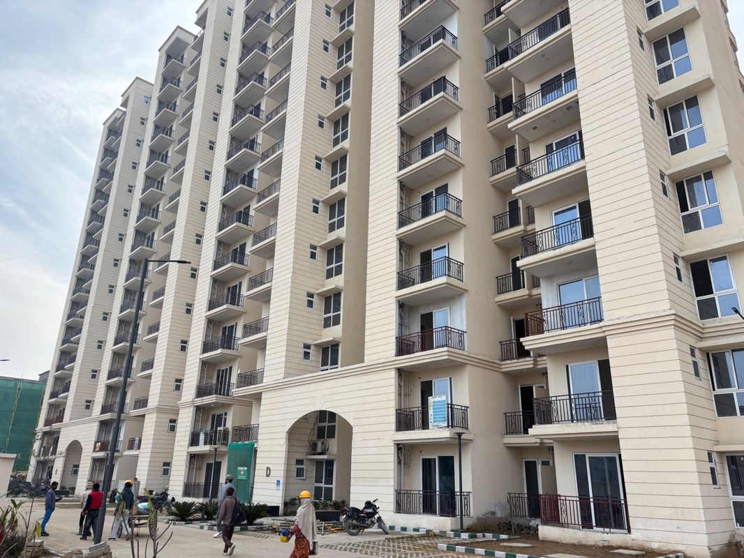 2 BHK Apartment For Sale in Signature Global City 63A