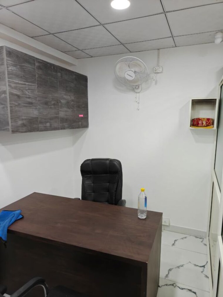 Team Area, gaur-city-center Commercial Office Space 190 Sq.Ft. In Sector 4 Greater Noida Greater Noida 10239830