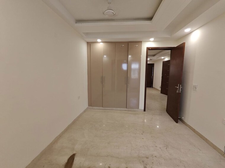 Room, rajouri garden 3 Bedroom 160 Sq.Yd. Builder Floor In Rajouri Garden Delhi 10239840