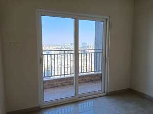 Room in 3 BHK Apartment at Candeur 40, Miyapur – for Sale