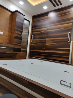 Furnished Amenities in 2.5 BHK Apartment at Kanakia Paris, Bandra East – for Rent