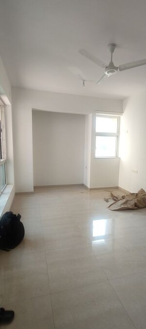 Room in 3 BHK Apartment at Hiranandani Meadows, Manpada – for Sale