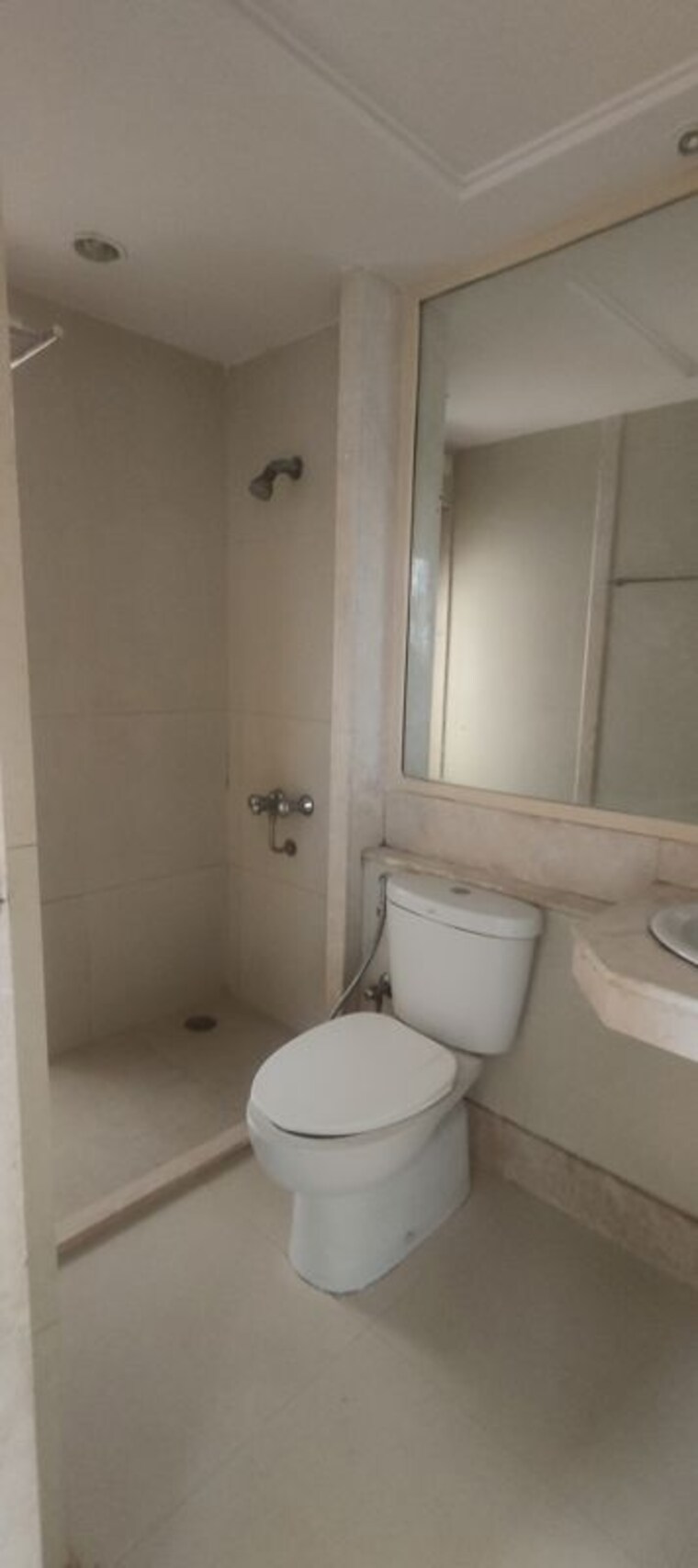 Bathroom, hiranandani-meadows 3 Bedroom 1400 Sq.Ft. Apartment In Manpada Thane 10239834