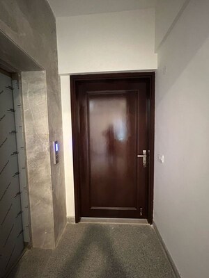 Building Lobby in 4 BHK Builder Floor at Adani Samsara Vilasa, Sector 63 – for Sale