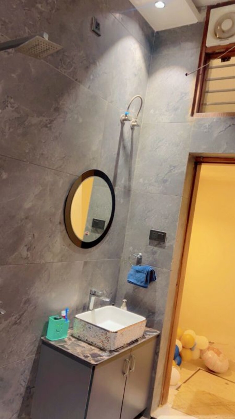 Bathroom, sector 85 3 Bedroom 250 Sq.Yd. Builder Floor In Sector 85 Faridabad 10239985