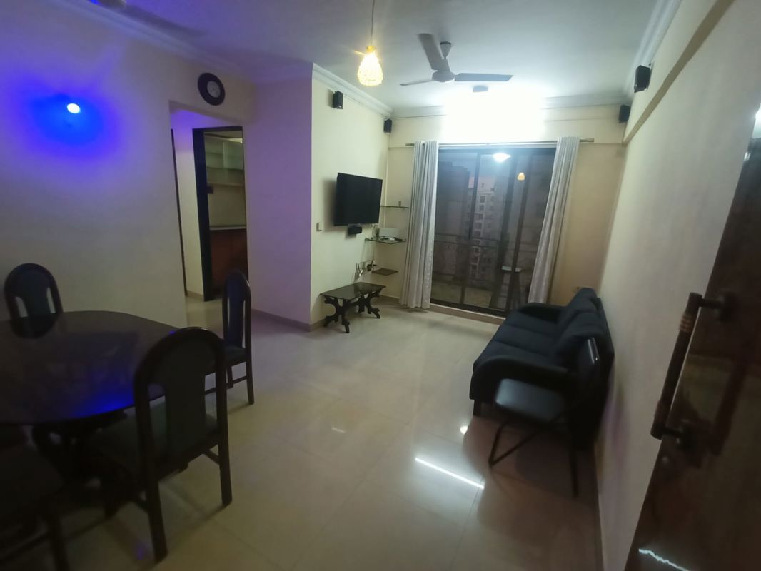 2 BHK 930 Sq.Ft. Apartment in Lake Home