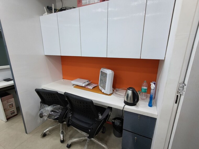 Team Area, netaji subhash place Commercial Office Space 486 Sq.Ft. In Netaji Subhash Place Delhi 10240073