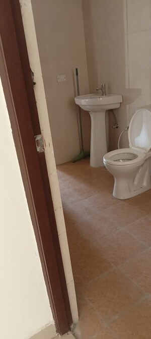 Bathroom in 3 BHK Apartment at Amrapali Heartbeat City, Sector 107 – for Rent