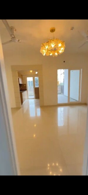 Room in 2 BHK Apartment at Arihant Abode, Sector 10 Greater Noida – for Sale