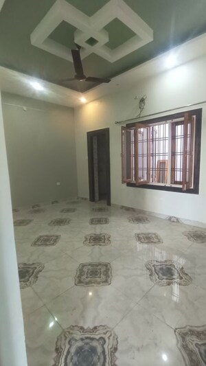 Room in 2 BHK Builder Floor at Manas Enclave Phase II, Indira Nagar – for Rent