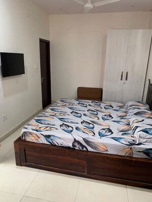 Bedroom in 1 RK Builder Floor at Gomti Nagar – for Rent