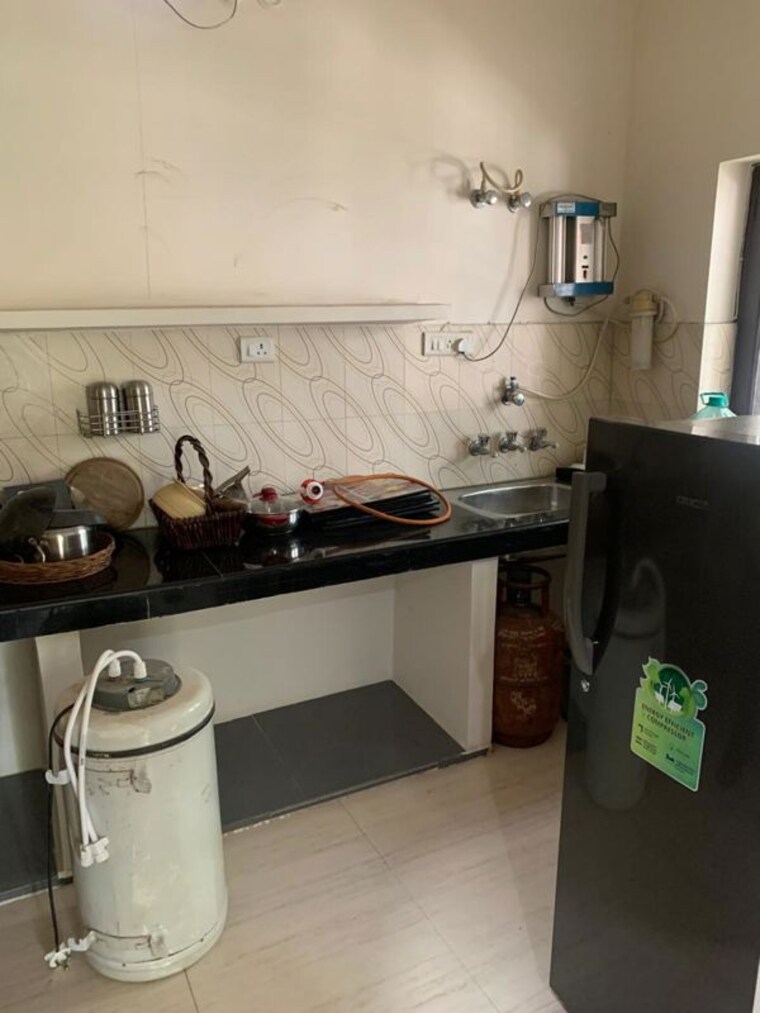 Kitchen, gomti nagar 1 RK 500 Sq.Ft. Builder Floor In Gomti Nagar Lucknow 10240166