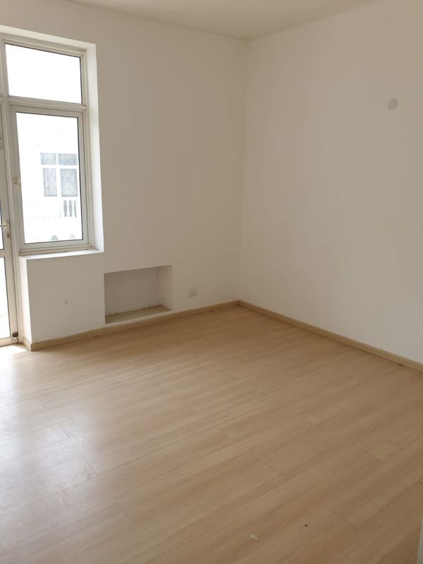 3 BHK + Servant Room 1880 Sq.Ft. Builder Floor in DLF Central Square