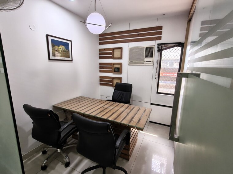 Team Area, netaji subhash place Commercial Office Space 556 Sq.Ft. In Netaji Subhash Place Delhi 10240176