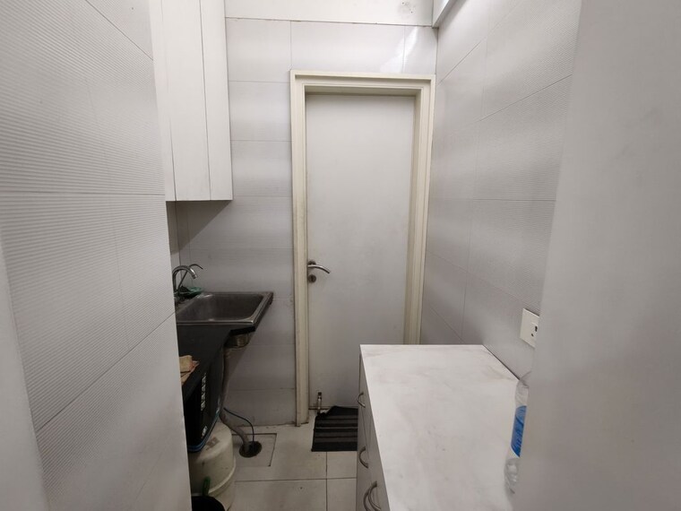 Floor Plan, netaji subhash place Commercial Office Space 556 Sq.Ft. In Netaji Subhash Place Delhi 10240176