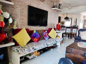 Bedroom in 2 BHK Apartment at Lokhandwala Harmony, Worli – for Rent