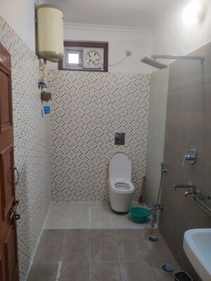 Bathroom in 1 RK Builder Floor at Gomti Nagar – for Rent