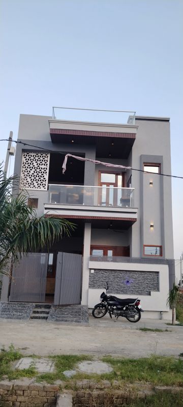 3 BHK + Extra Room Independent House For Sale in Yashoda Kunj
