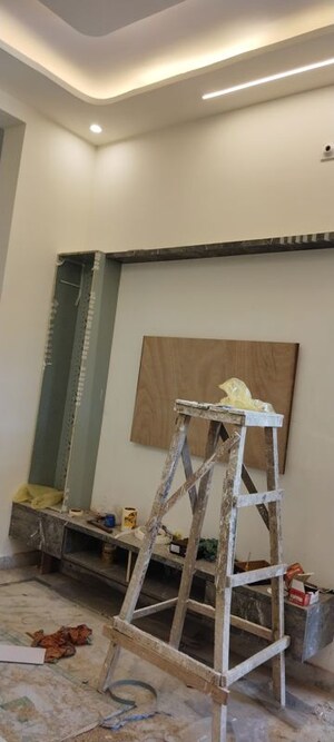 Room in 4 BHK Independent House at Yashoda Kunj – for Sale