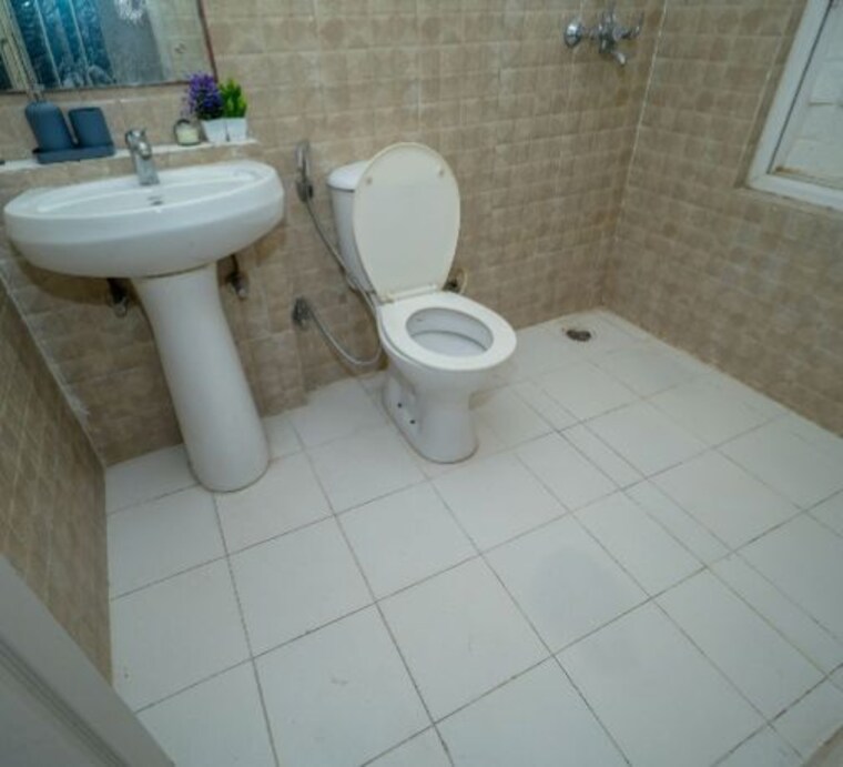 Bathroom, mapsko-royale-ville 3.5 Bedroom 1790 Sq.Ft. Apartment In Sector 82 Gurgaon 10240542