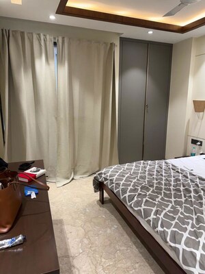 Team Area in 3 BHK Builder Floor at Saket – for Rent