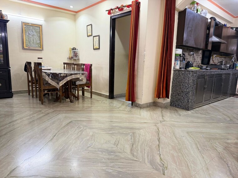 Gym, saket 3 Bedroom 125 Sq.Ft. Builder Floor In Saket Delhi 10240482