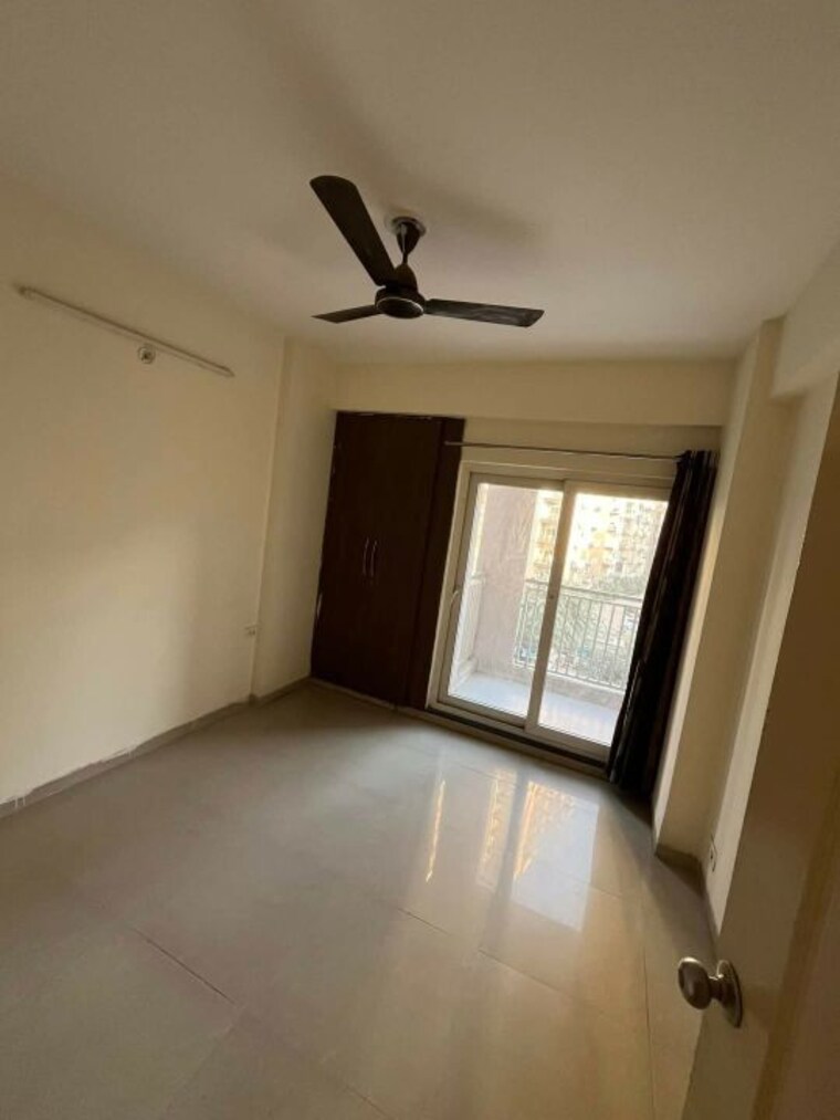 Room, shri-radha-sky-park 3 Bedroom 1465 Sq.Ft. Apartment In Sector 16b Greater Noida Greater Noida 9555967