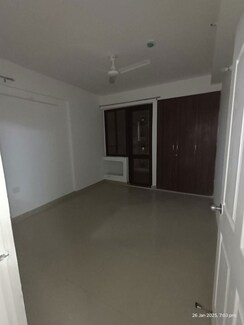 3 BHK Apartment For Rent in RG Luxury Homes