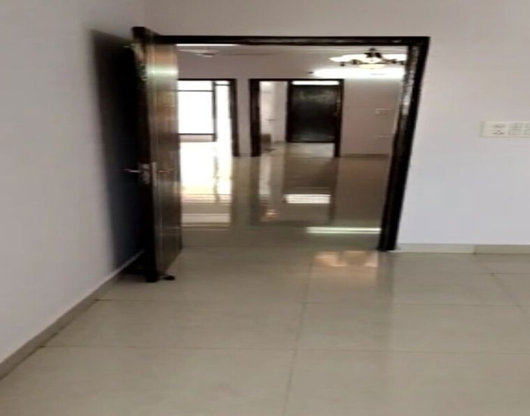 Room, suraj vihar 4 Bedroom 177 Sq.Yd. Builder Floor In Suraj Vihar Delhi 10240740