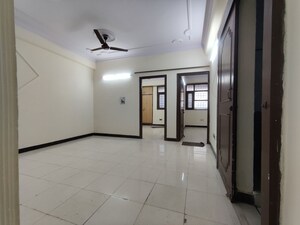 Room in 2 BHK Apartment at Vaishali Sector 5 – for Rent