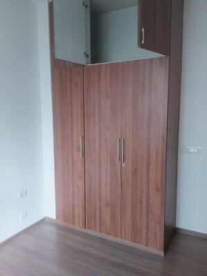 Room in 3 BHK Apartment at Emaar The Palm Drive-The Premier Terraces, Sector 66 – for Rent