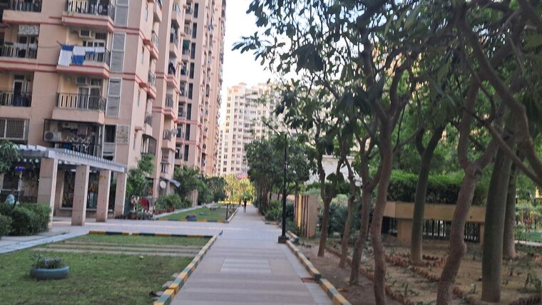 Exterior View, amrapali-princely-estate 2.5 Bedroom 1015 Sq.Ft. Apartment In Sector 76 Noida 10240863