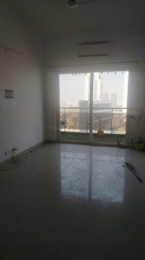 Room in 2 BHK Apartment at Baani City Center, Sector 63 – for Rent