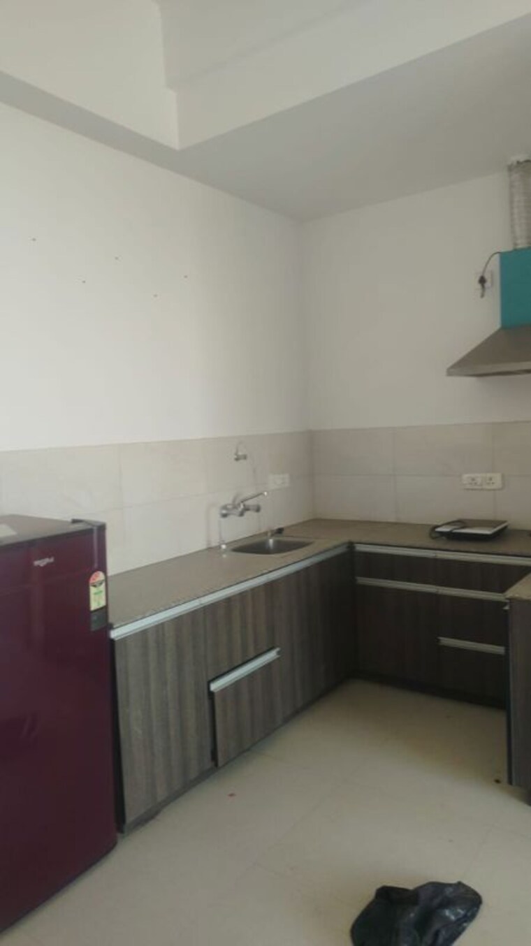 Kitchen, baani-city-center 2 Bedroom 1250 Sq.Ft. Apartment In Sector 63 Gurgaon 10241214