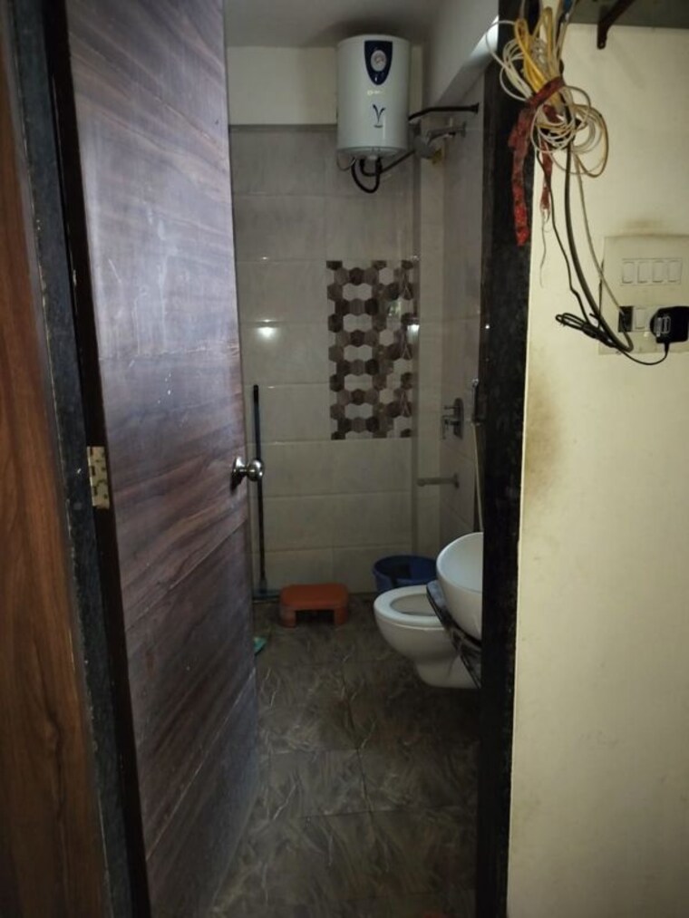 Bathroom, ravinanda-skylights 1 Bedroom 595 Sq.Ft. Apartment In Wagholi Pune 10241095