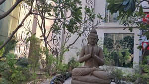 5 BHK Penthouse – Garden View at Amrapali Princely Estate, Sector 76 - for Sale