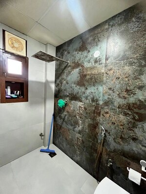 Furnished Amenities in 2 BHK Apartment at Civitech Sampriti, Sector 77 – for Rent