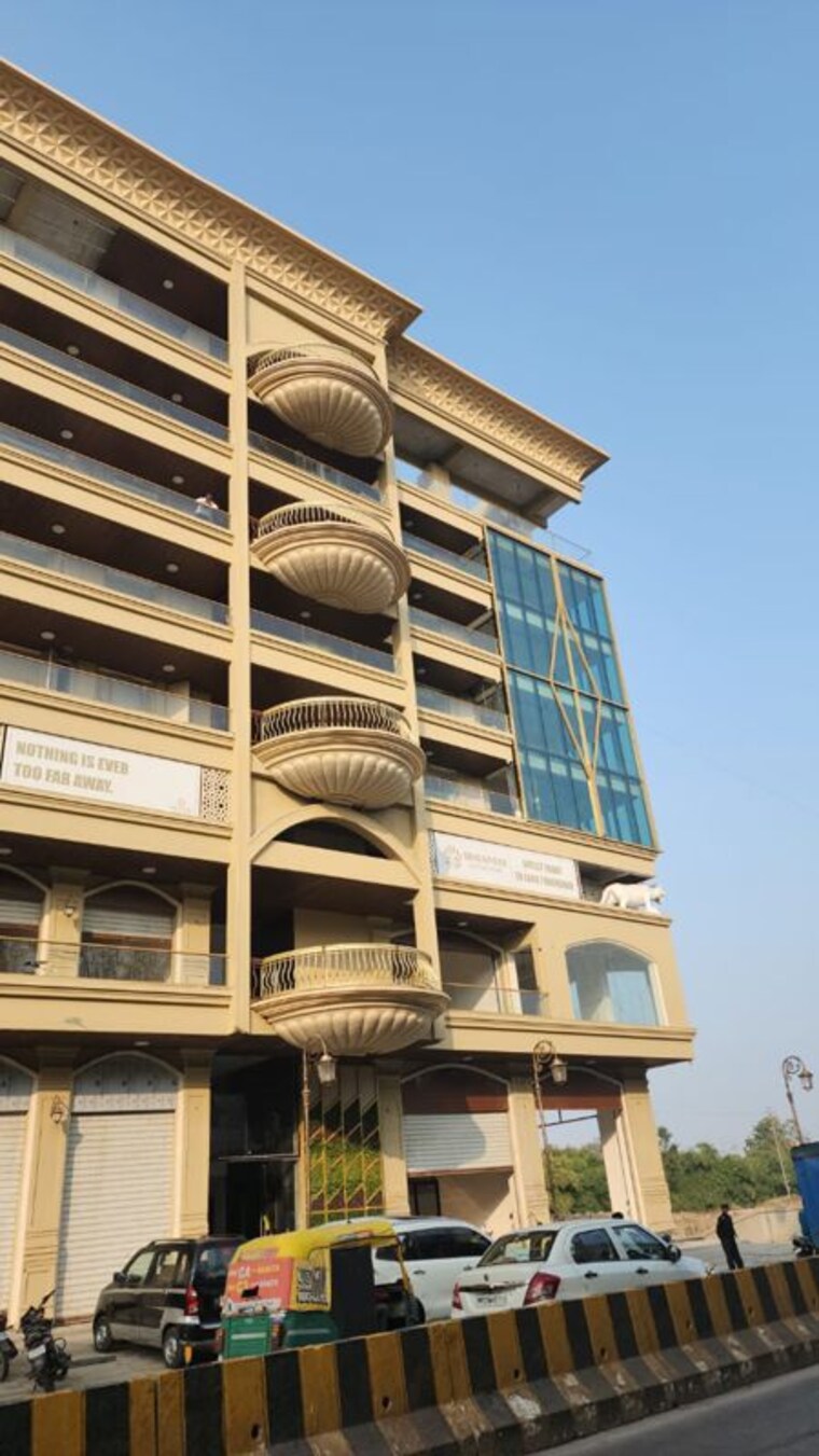 Exterior View, lig colony Commercial Showroom 725 Sq.Ft. In Lig Colony Indore 10241225