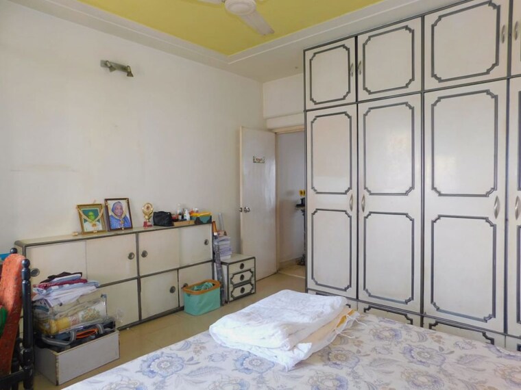 Room, dhavalgiri-chs 6 Bedroom 2300 Sq.Ft. Apartment In Goregaon East Mumbai 10241260