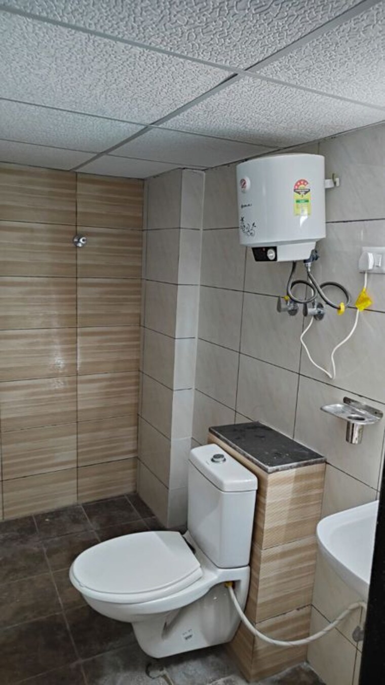 Bathroom, ratan-galaxy 2 Bedroom 1000 Sq.Ft. Apartment In Vrindavan Yojna Lucknow 10241352