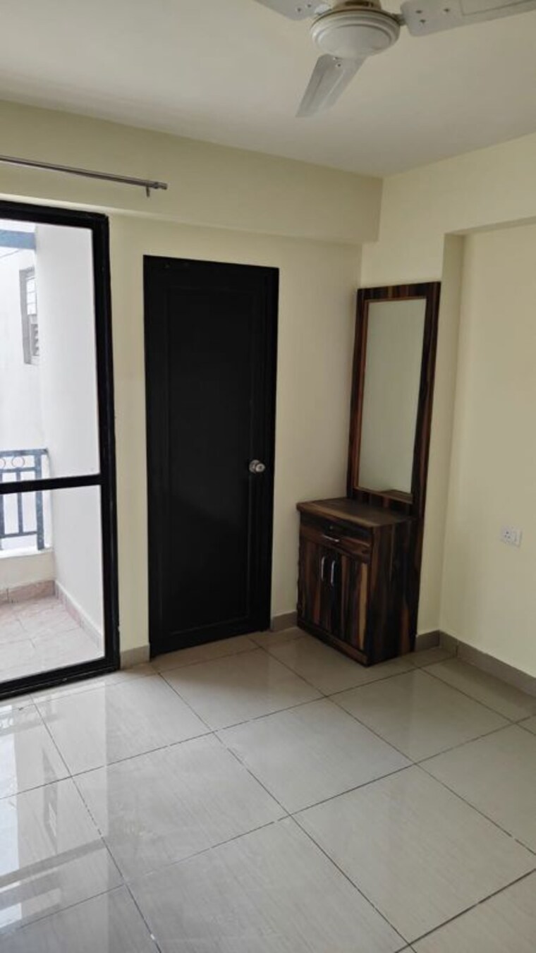 Room, ratan-galaxy 2 Bedroom 1000 Sq.Ft. Apartment In Vrindavan Yojna Lucknow 10241352