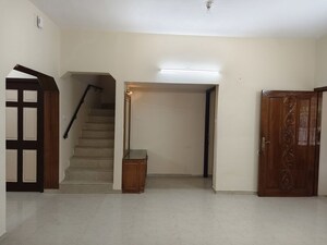 Room in 3 BHK Independent House at Thiruvanmiyur – for Sale