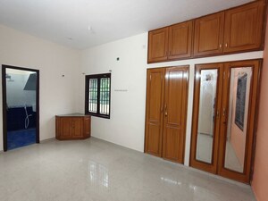 Room in 3 BHK Independent House at Thiruvanmiyur – for Sale