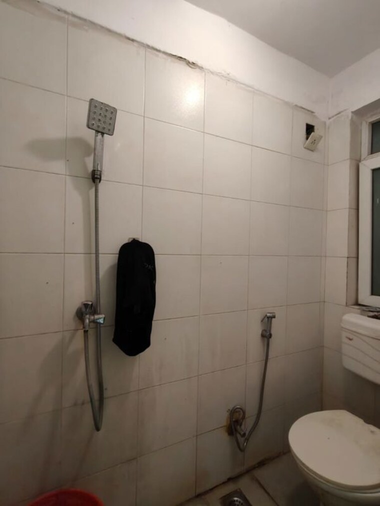 Bathroom, bptp-park-grandeura 4 Bedroom 2600 Sq.Ft. Apartment In Sector 82 Faridabad 10241467