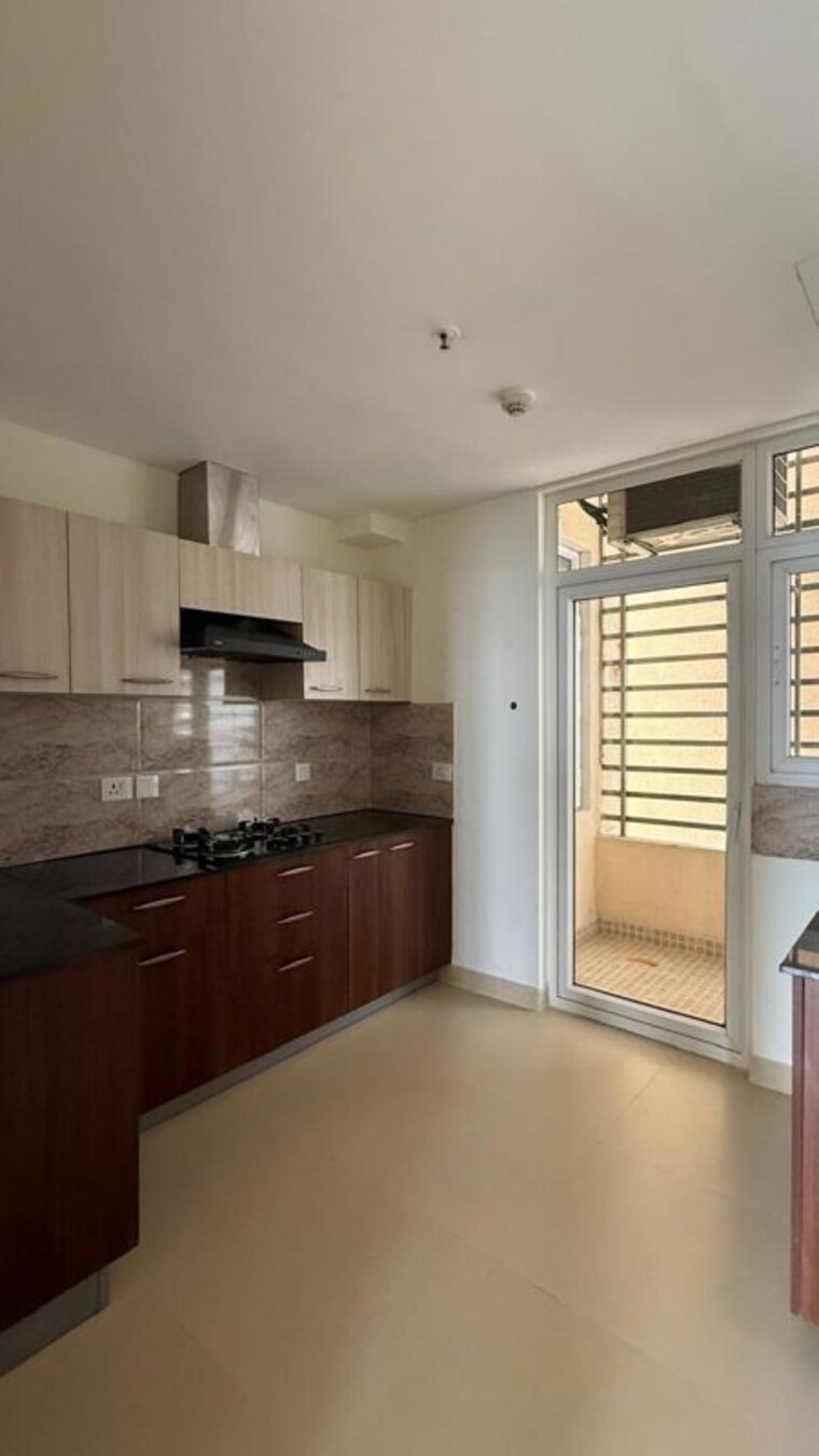 Kitchen, wave-amore 3 Bedroom 2287 Sq.Ft. Apartment In Sector 32 Noida 10241341