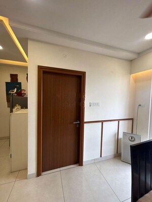 2.5 BHK Apartment For Rent in Aparna Sarovar, Nallagandla