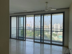 Room in 3 BHK Apartment at Oberoi Realty Exquisite, Goregaon East – for Rent