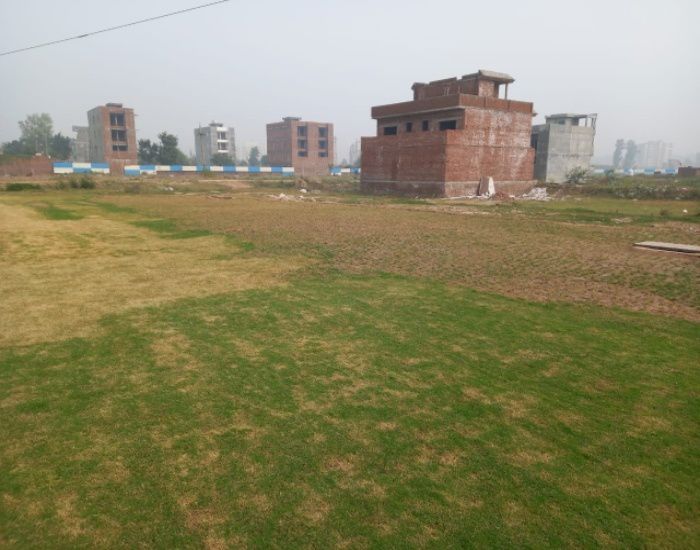 Plot For Sale in Lalru