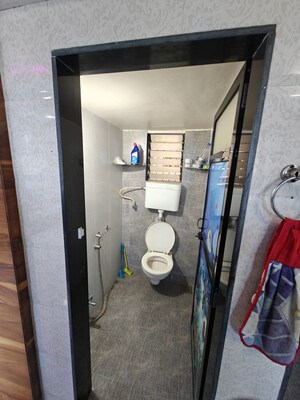 Master Bedroom in 1 BHK Apartment at Yash Plaza Dadar West, Prabhadevi – for Rent